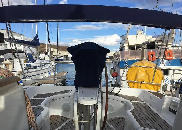 Πλωτό κατάλυμα Boat *